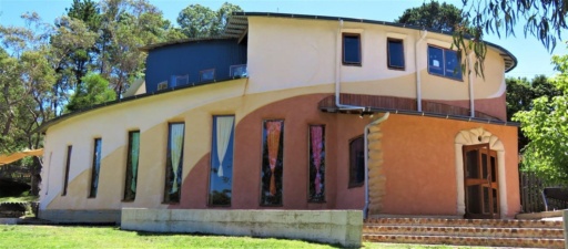 Pippita Bennetts colourful architectural design honours Kindlehills creative spirit and deep connection with the natural world.