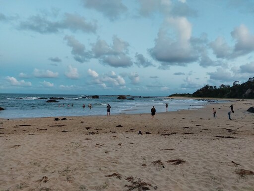 Kindlehill students connect with Country and community while swimming and exploring a wild, rugged coastline together.
