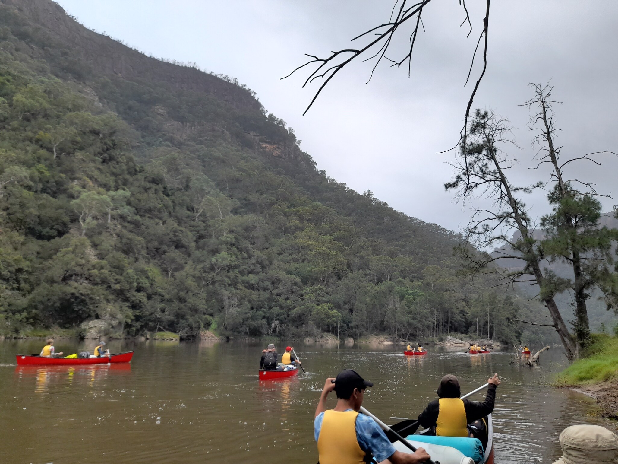 Students build community and connection to place while paddling through the tranquil wilderness of the Blue Mountains.